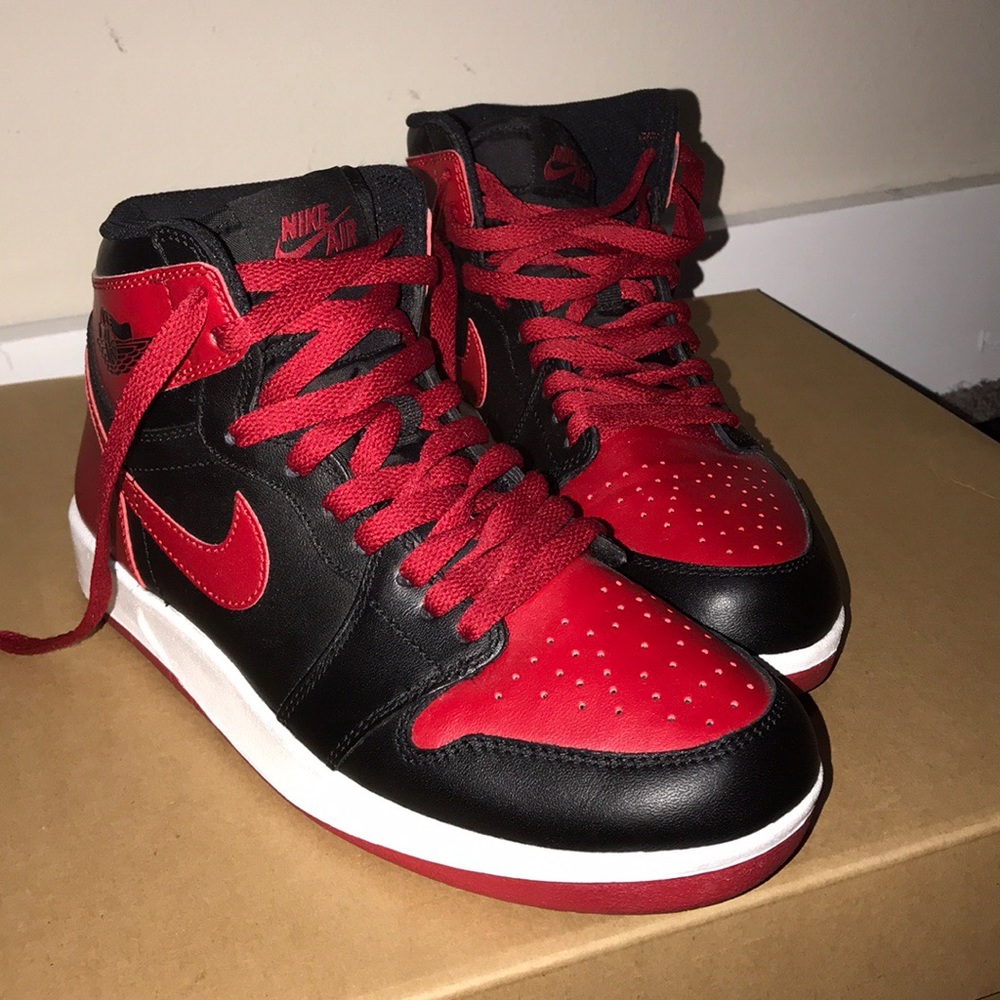 Nike Air Jordan 1 Banned
